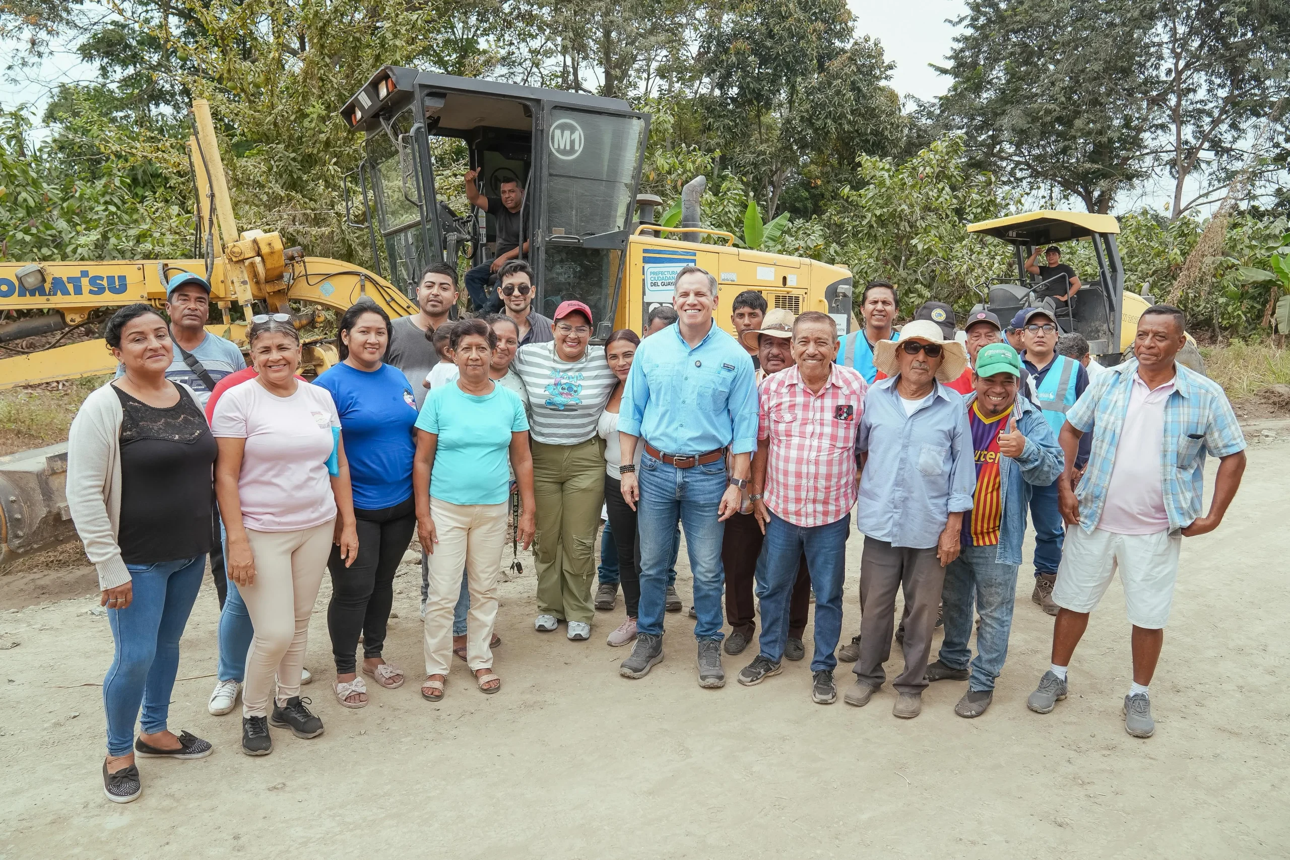 Vía Jujan avanza 40% y conecta a 500 agricultores con mercados en Guayas