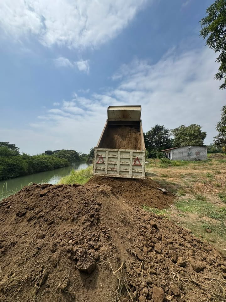 GAD de Jujan avanza en contención de riberas del río Chilintomo en Providencia